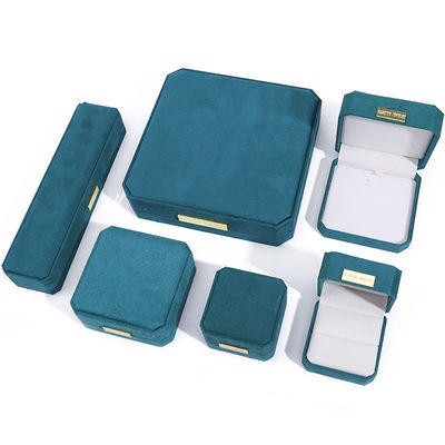 팔각형 벨벳 보석함 맞춤형 공작 그린 색상에 골든 패치 장식 보석함