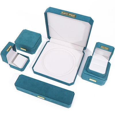 팔각형 벨벳 보석함 맞춤형 공작 그린 색상에 골든 패치 장식 보석함