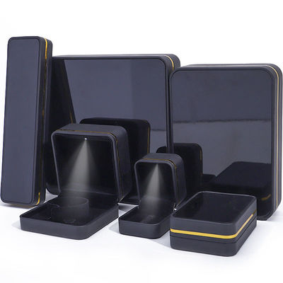 주문 최신 스타일 사용자 지정 로고 귀걸이 팔찌 및 목걸이를위한 벨벳 보석 상자 online manufacture