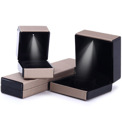 9*9*5cm 직사각형 한홍 맞춤 금 목걸이 팔찌와 반지 LED 보석 포장 상자