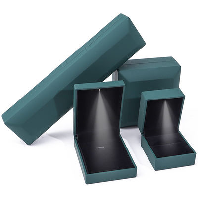 주문 보석 패키지 사용자 지정 로고 녹색 LED 라이트 벨벳 상자 반지 팔찌 목걸이 online manufacture