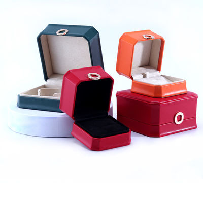 11*11*5.5cm 맞춤형 컬러 링 디자인 목걸이 팔찌용 PU 가죽 보석 상자