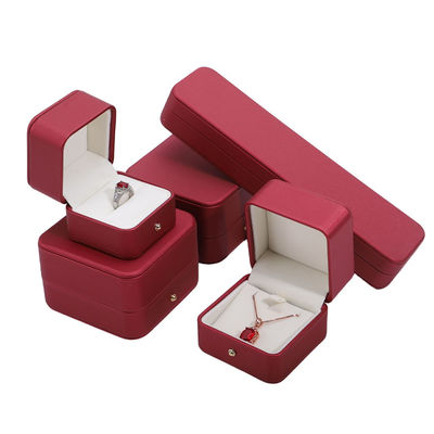 Hanhong Custom Red PU 가죽 보석 포장 상자 결혼 목걸이 귀걸이 반지
