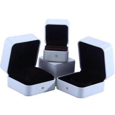 흰색 PU 가죽 보석 결혼 목걸이 귀걸이 반지 포장 상자 9.5*9.5*6cm
