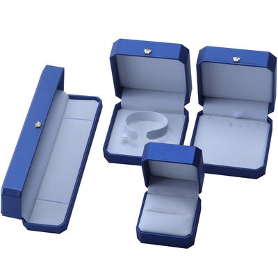 주문 반지와 액세서리를 위한 블루 PU 가죽의 주문형 왕관 모양 보석 보관 상자 online manufacture