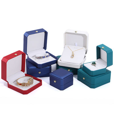 한홍에 대한 가죽 왕관 보석 상자 주문 금 팔찌 귀걸이 및 Pendants