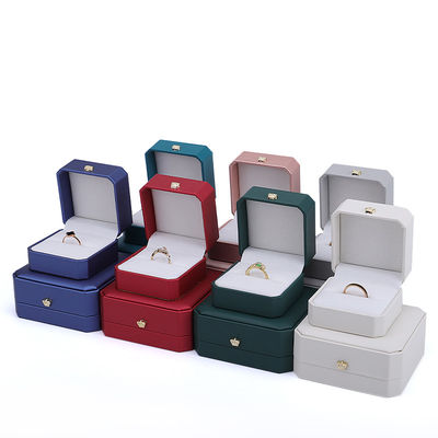 한홍에 대한 가죽 왕관 보석 상자 주문 금 팔찌 귀걸이 및 Pendants