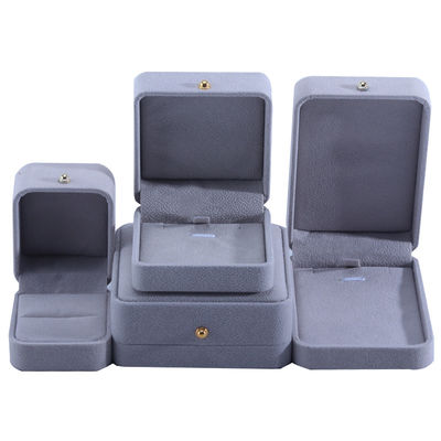 주문 맞춤형 핫 스탬핑 로고 목걸이 팔찌 귀걸이 및 반지 9 * 9 * 3.5cm online manufacture
