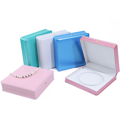 부드러운 터치 마카론 컬러 플라스틱 진주 목걸이 보관 상자 보석 포장