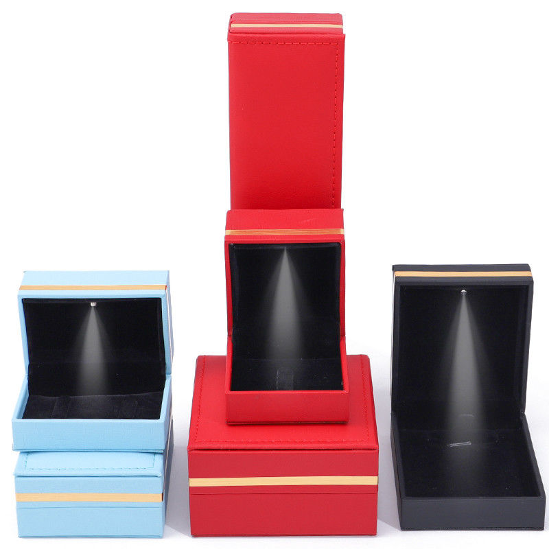 주문형 PU 가죽 LED 보석 상자 금 트림 보석 홀더 케이스 귀걸이 반지